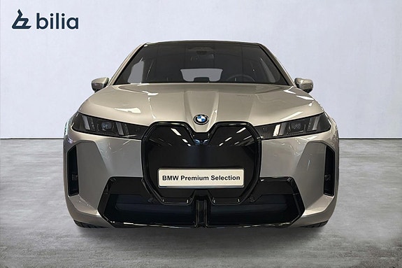 BMW iX 5 of 18