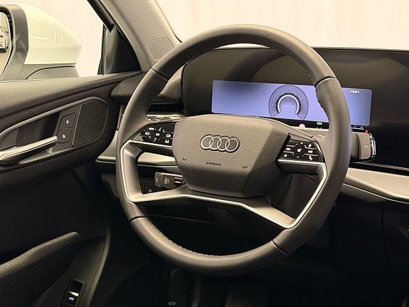 Audi Q3 12 of 16