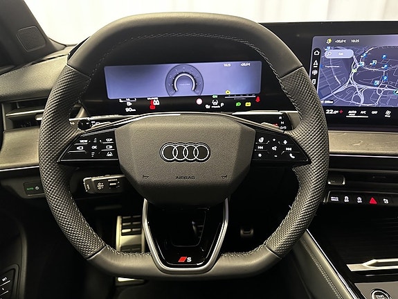 Audi Q3 12 of 15