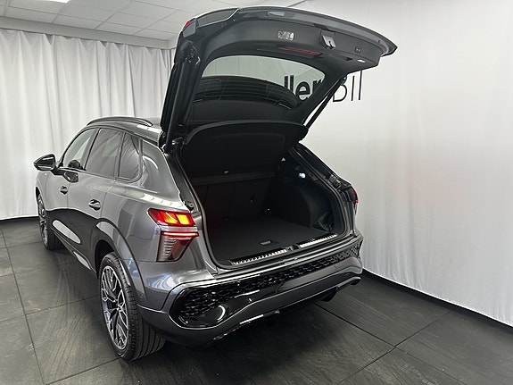 Audi Q3 8 of 15