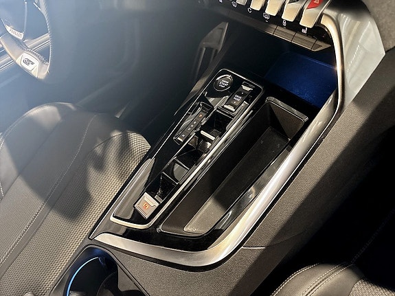 Peugeot 5008 11 of 16