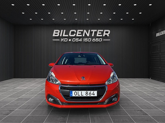 Peugeot 208 2 of 5