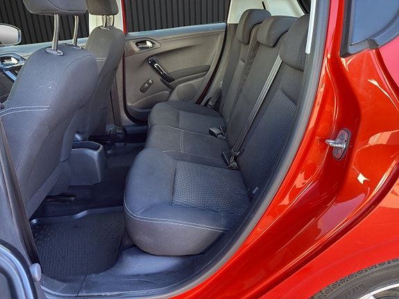 Peugeot 208 14 of 19