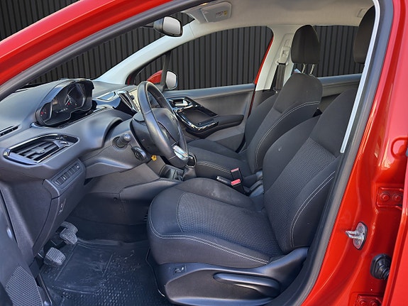 Peugeot 208 10 of 19