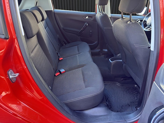 Peugeot 208 13 of 19