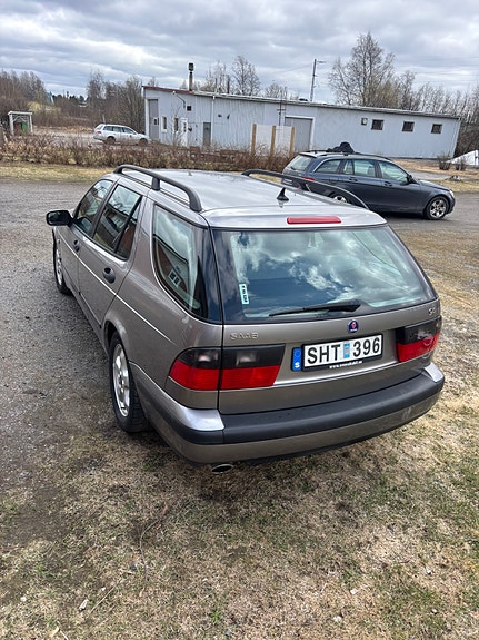Saab 9-5 2 of 4