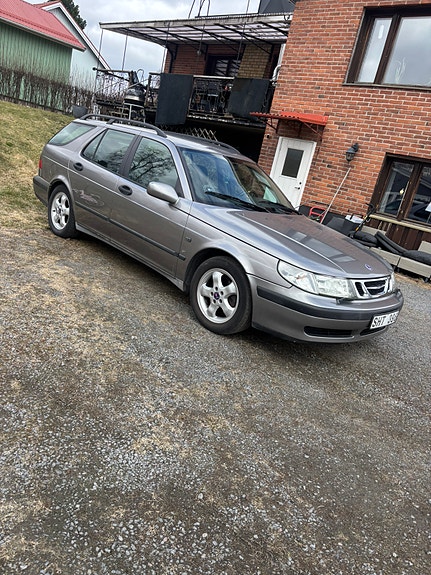 Saab 9-5 3 of 4