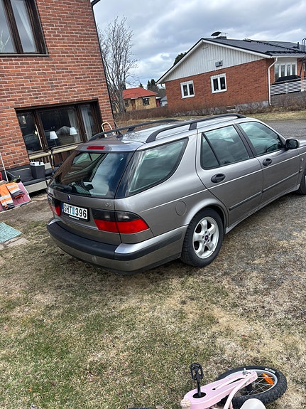 Saab 9-5 4 of 4