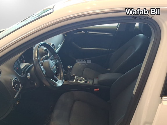 Audi A3 8 of 14