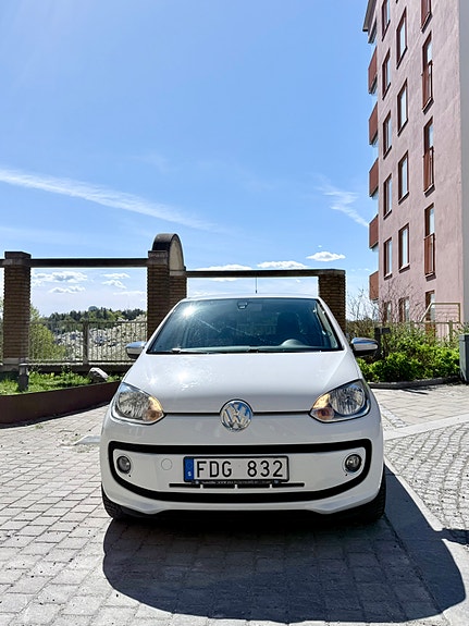 Volkswagen UP! 5 of 5