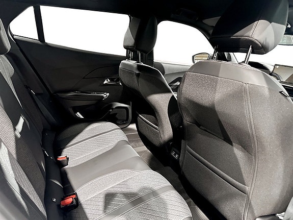 Peugeot 2008 6 of 13