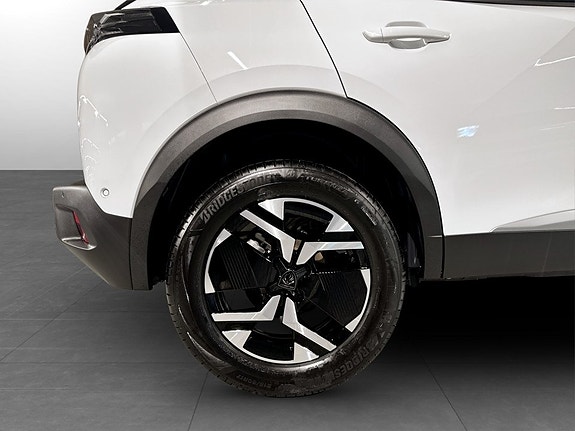 Peugeot 2008 8 of 13