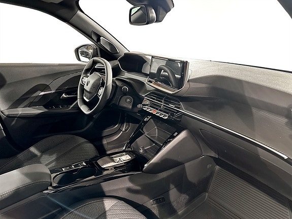 Peugeot 2008 9 of 13