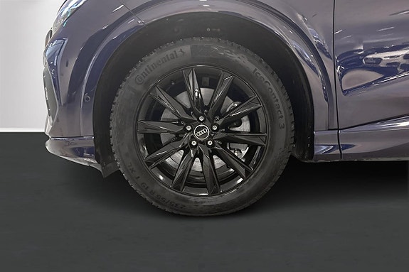 Audi Q4 e-tron 10 of 18