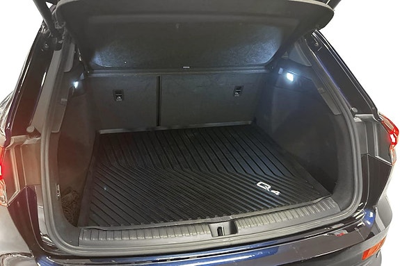 Audi Q4 e-tron 9 of 18