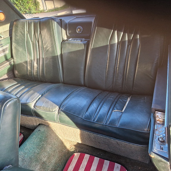Chrysler Imperial 3 of 7