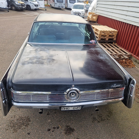Chrysler Imperial 2 of 7