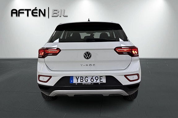 Volkswagen T-Roc 8 of 21