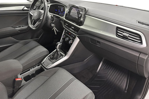 Volkswagen T-Roc 15 of 21