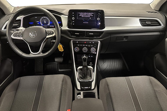 Volkswagen T-Roc 11 of 21