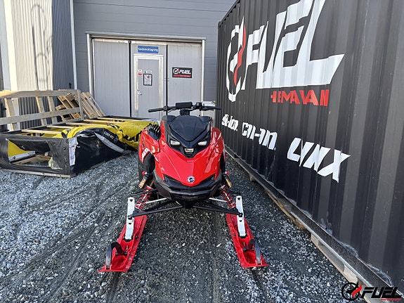 Lynx SHREDDER 850 E-TEC Turbo R SHOT 2 of 4