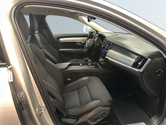 Volvo V90 Cross Country 10 of 18