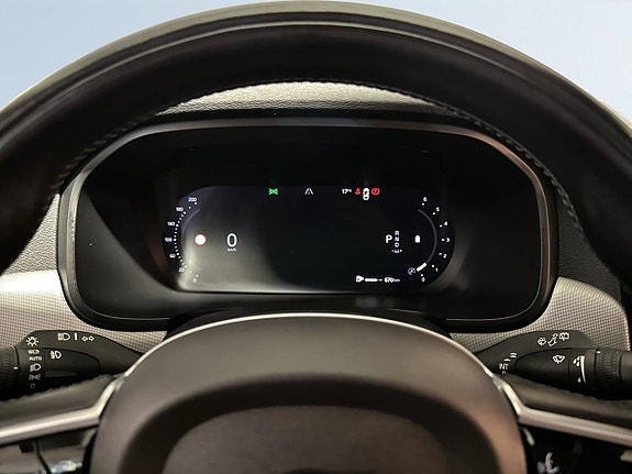 Volvo V90 Cross Country 12 of 18