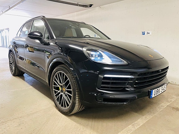 Porsche Cayenne 7 of 19
