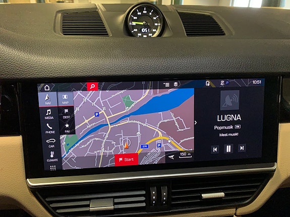 Porsche Cayenne 15 of 19