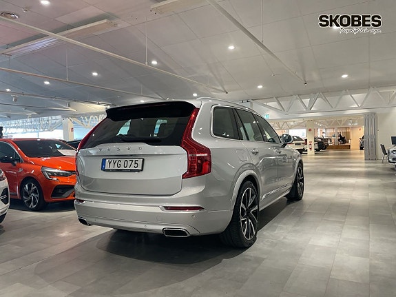 Volvo XC90 6 of 16