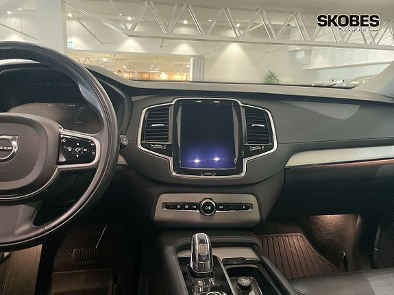 Volvo XC90 13 of 16
