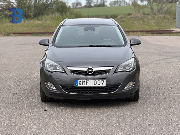 Opel Astra 2 of 5