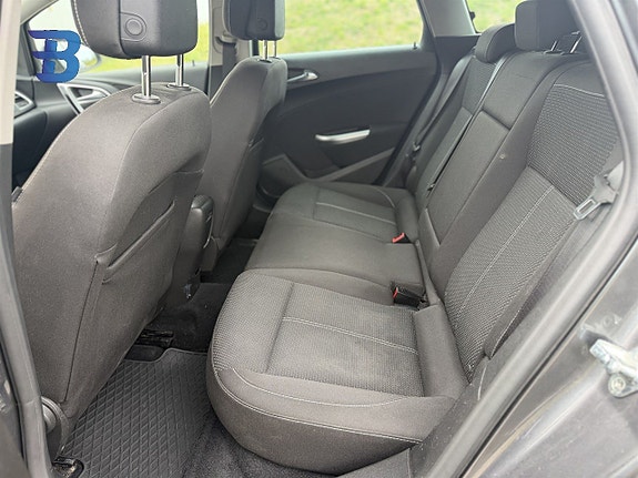 Opel Astra 7 of 14