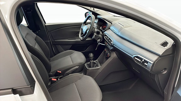 Dacia Sandero 3 of 5