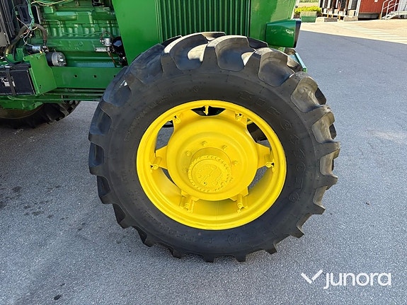 Traktor - John Deere, 3140 MFWD, 4WD 13 of 30