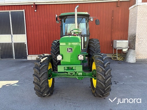 Traktor - John Deere, 3140 MFWD, 4WD 2 of 5