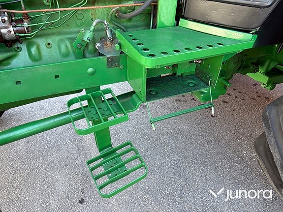 Traktor - John Deere, 3140 MFWD, 4WD 23 of 30
