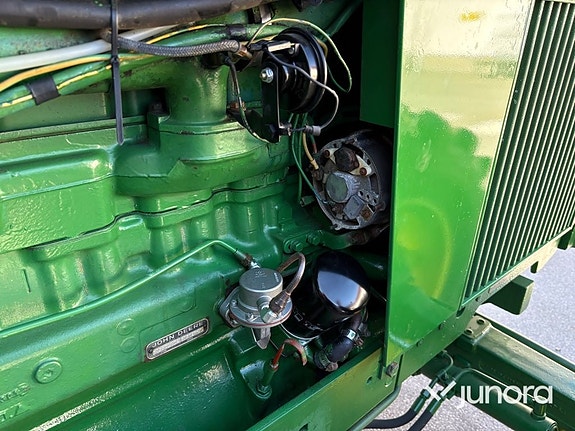 Traktor - John Deere, 3140 MFWD, 4WD 15 of 30