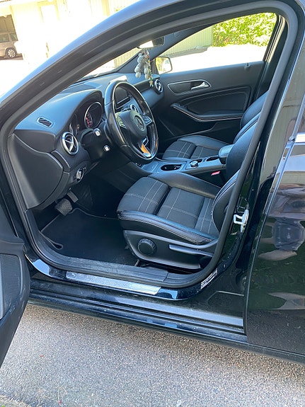 Mercedes-Benz A180 5 of 5