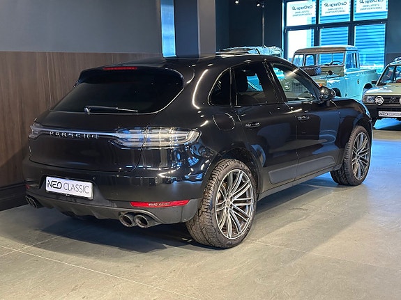 Porsche Macan S 6 of 23