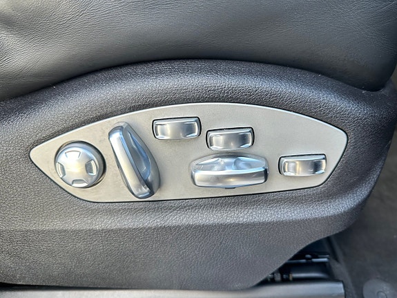 Porsche Macan S 15 of 23