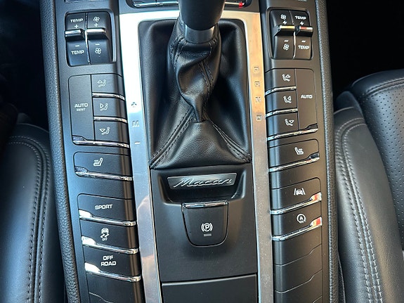 Porsche Macan S 22 of 23