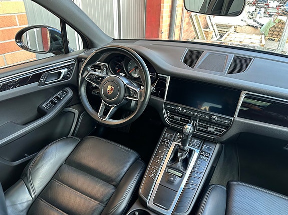 Porsche Macan S 8 of 23
