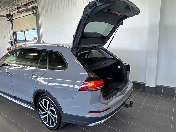 Volkswagen Golf Alltrack 4 of 26