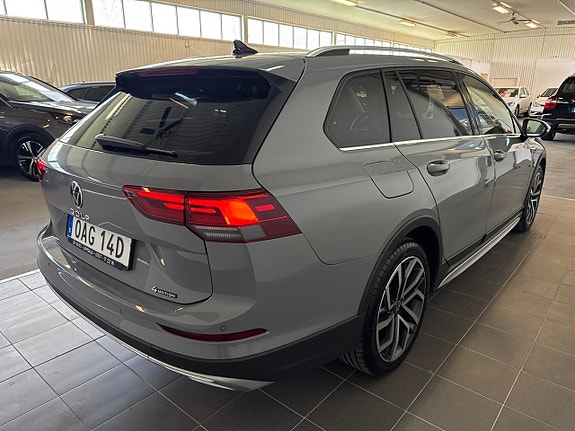Volkswagen Golf Alltrack 6 of 26