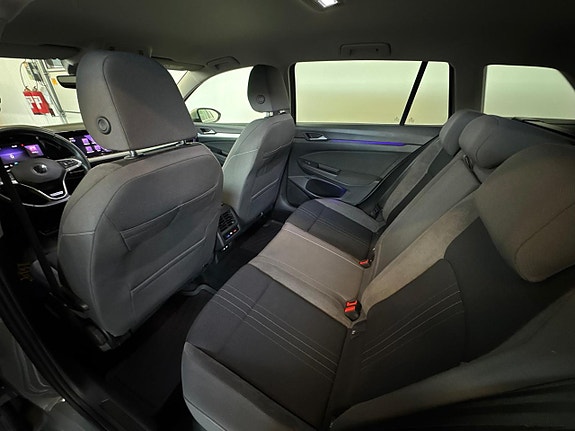 Volkswagen Golf Alltrack 14 of 26
