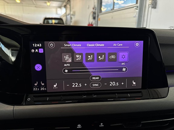 Volkswagen Golf Alltrack 24 of 26