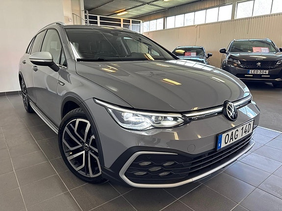 Volkswagen Golf Alltrack 7 of 26