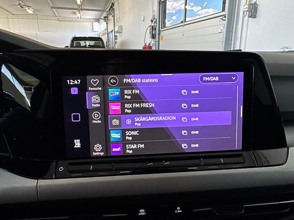 Volkswagen Golf Alltrack 23 of 26