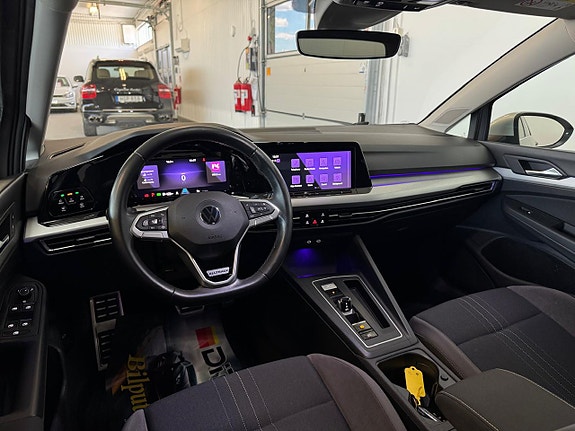 Volkswagen Golf Alltrack 9 of 26